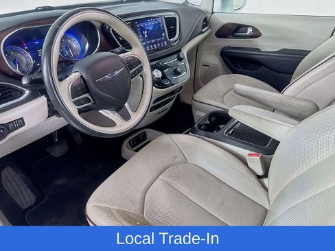 Used 2019 Chrysler Pacifica Limited w/ Tire & Wheel Group image 12