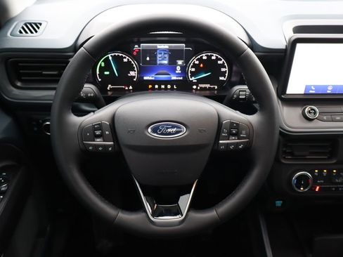 Used 2023 Ford Maverick Lariat w/ Lariat Luxury Package image 18