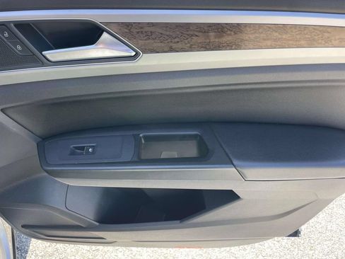 Used 2018 Volkswagen Atlas SEL Premium AWD/4WD image 9