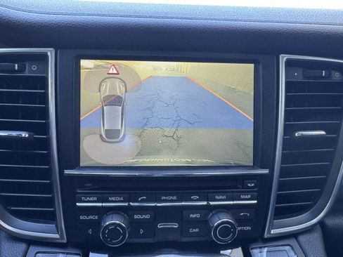Used 2016 Porsche Panamera Edition image 21