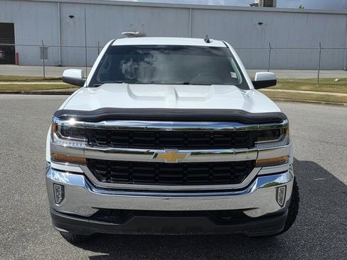 Used 2018 Chevrolet Silverado 1500 LT w/ All Star Edition AWD/4WD image 2