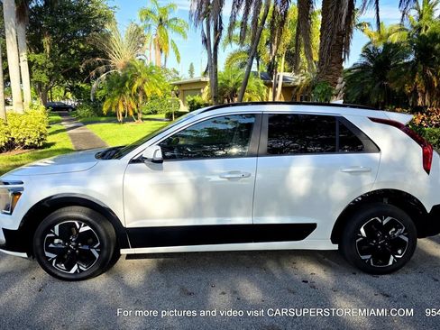 Used 2024 Kia Niro Wind FWD image 6