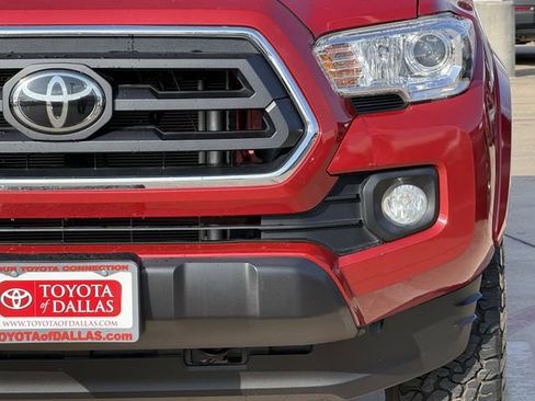 Used 2021 Toyota Tacoma SR5 RWD image 8