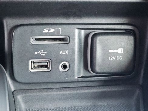 Used 2018 Jeep Cherokee Trailhawk image 12