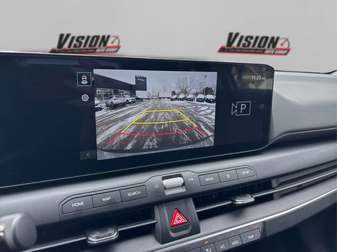 Used 2025 Kia K4 LXS image 26