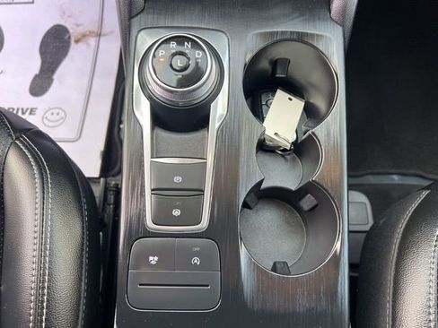 Used 2022 Ford Escape SEL image 31