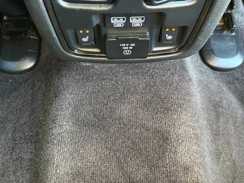 Used 2018 Dodge Durango R/T w/ Trailer Tow Group IV AWD/4WD image 23