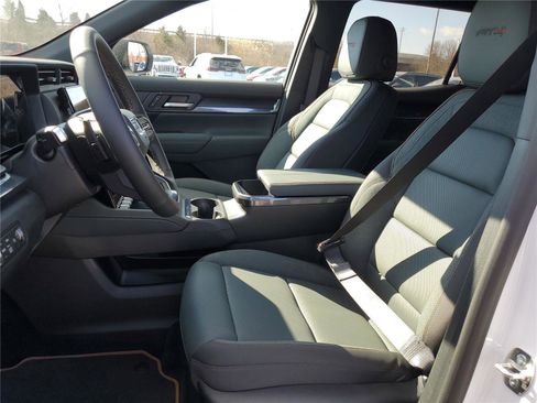 New 2026 GMC Terrain AT4 w/ Convenience Package III image 17