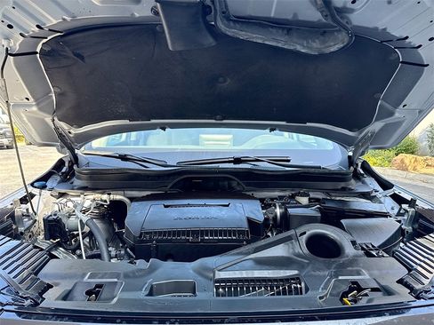 Used 2025 Honda Pilot Touring image 34