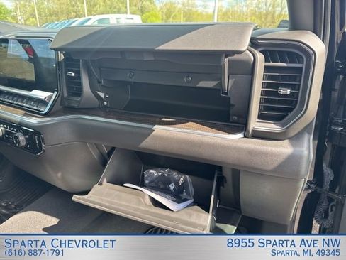 Used 2025 Chevrolet Silverado 1500 LT AWD/4WD image 32