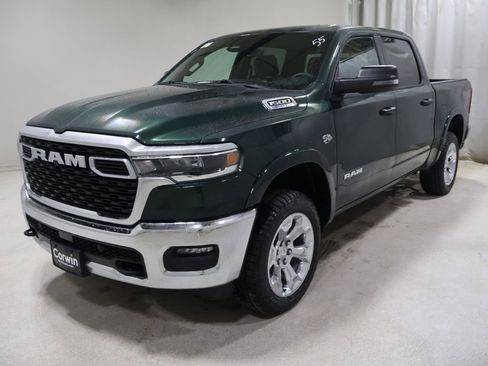 New 2026 RAM 1500 4x4 Crew Cab image 3