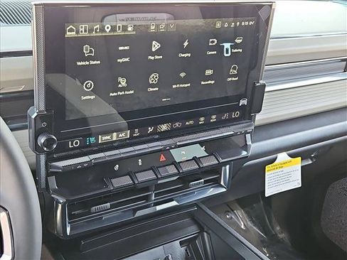 New 2026 GMC Hummer EV SUV AWD/4WD image 12