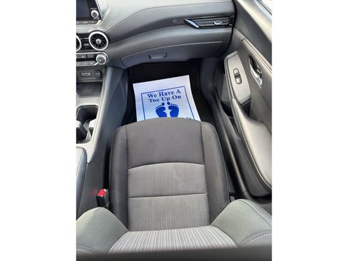 Used 2025 Nissan Sentra SV FWD image 19