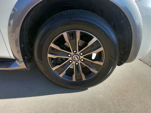 Used 2018 Nissan Armada Platinum w/ Captain Seat Package image 10