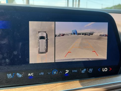 Used 2025 Chevrolet Tahoe High Country AWD/4WD image 14
