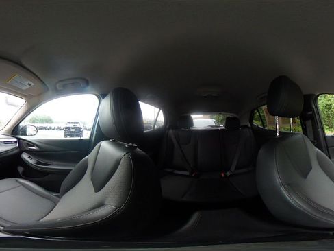 Used 2025 Buick Encore GX Preferred FWD image 41