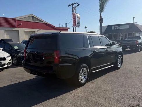 Used 2016 Chevrolet Suburban LS RWD image 5