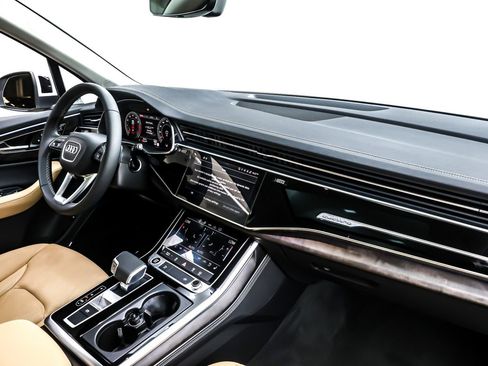 Used 2025 Audi Q7 3.0T Premium Plus w/ Premium Plus Package image 17