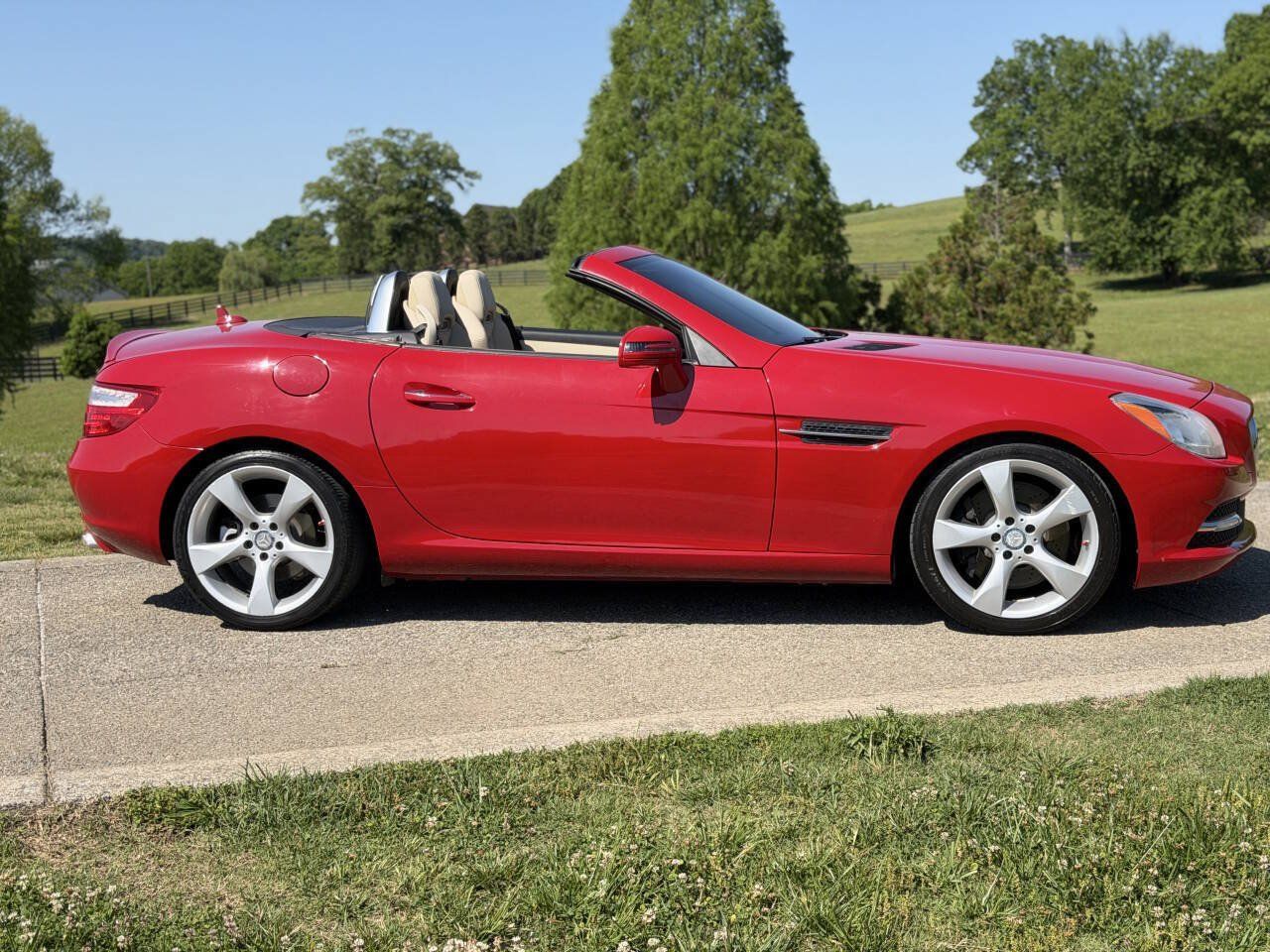Used 2013 Mercedes-Benz SLK 350 image 7
