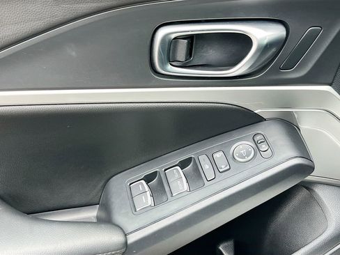 Used 2025 Acura Integra FWD image 17