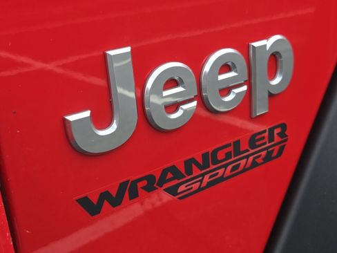 Used 2020 Jeep Wrangler Sport AWD/4WD image 16