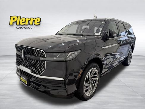 Used 2025 Lincoln Navigator L Reserve image 1