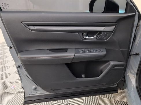 Used 2025 Honda CR-V Sport-L image 31