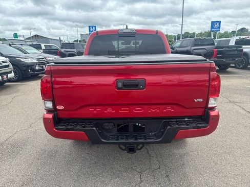 Used 2019 Toyota Tacoma TRD Sport w/ Technology Package AWD/4WD image 6