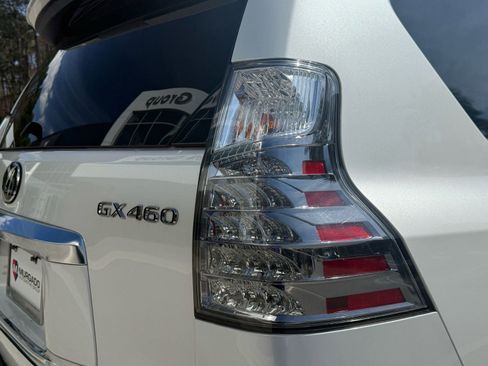 Used 2023 Lexus GX 460 Premium w/ Premium Package image 13