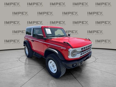 Used 2024 Ford Bronco Heritage Edition AWD/4WD image 7