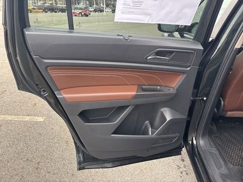 Used 2022 Volkswagen Atlas SEL image 18