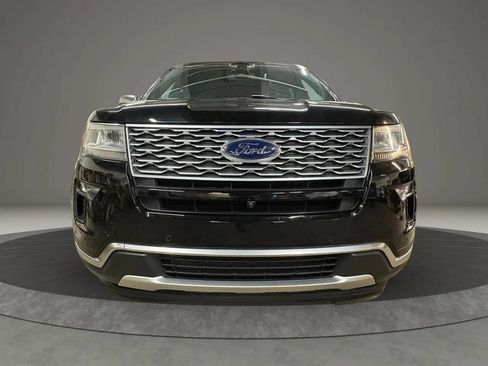 Used 2018 Ford Explorer Platinum AWD/4WD image 3
