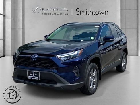 Used 2024 Toyota RAV4 XLE w/ Convenience Package AWD/4WD image 8