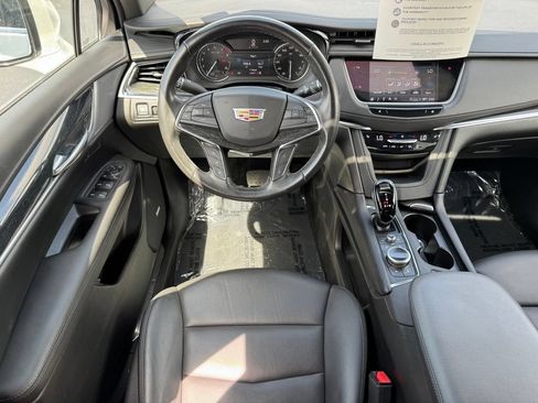Certified 2022 Cadillac XT5 Premium Luxury AWD/4WD image 16