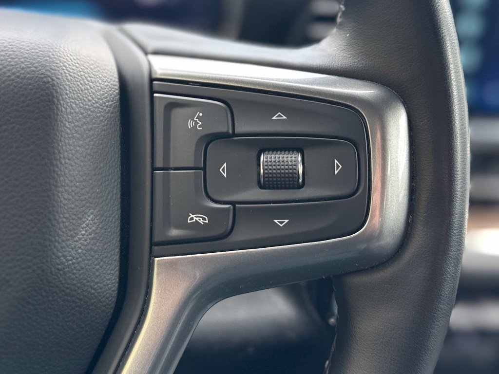 Used 2024 Chevrolet Silverado 1500 LT AWD/4WD image 10