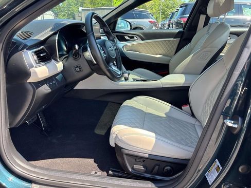 Used 2023 Genesis G70 3.3T w/ Sport Prestige Package AWD/4WD image 10