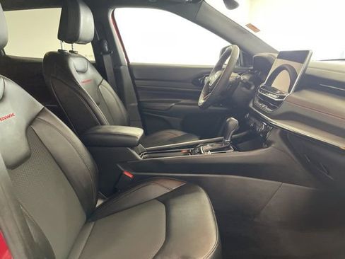 Used 2025 Jeep Compass Trailhawk image 25