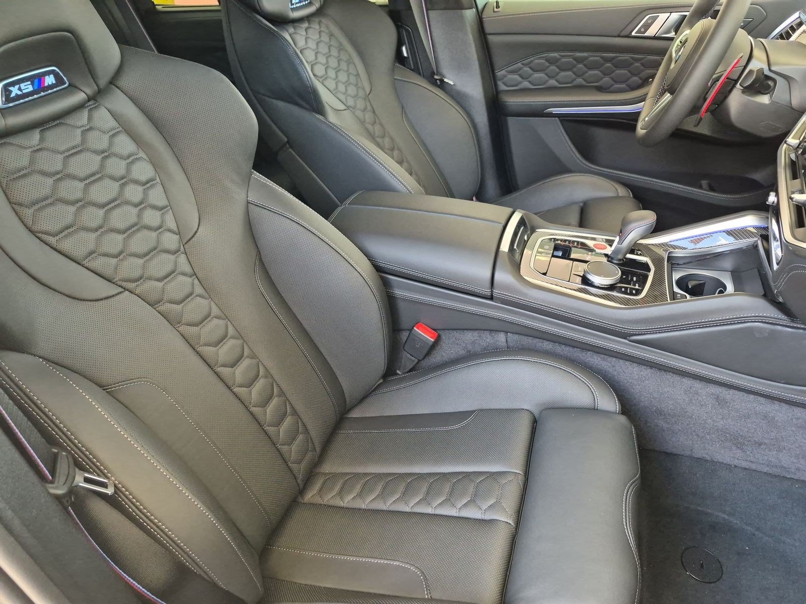 New 2026 BMW X5 M Competition w/ Executive Package AWD/4WD image 32