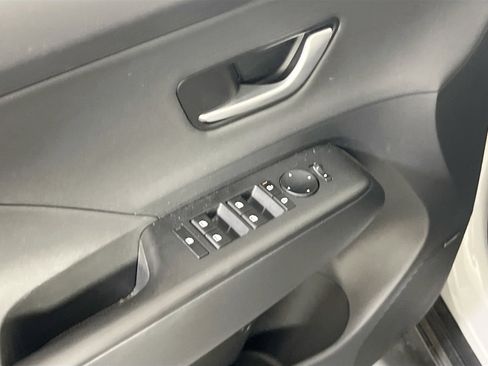 Used 2024 Hyundai Kona Limited AWD/4WD image 16