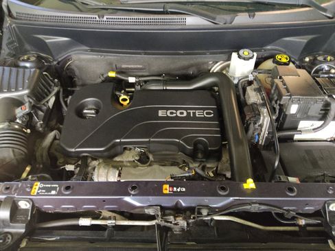 Used 2019 Chevrolet Equinox LS w/ LS Convenience Package image 30