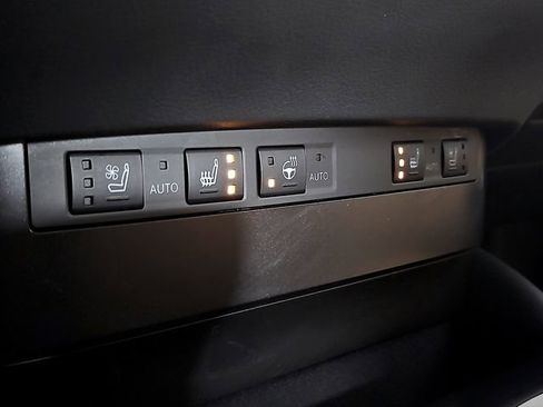 Certified 2023 Lexus ES 350 w/ Premium Package image 28