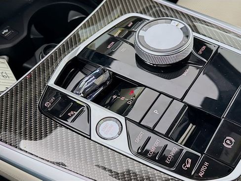 New 2026 BMW X5 M60i image 17