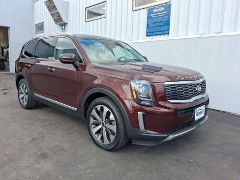 Used 2020 Kia Telluride EX w/ EX Premium Package image 5