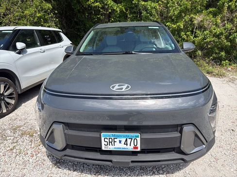 Used 2025 Hyundai Kona SEL image 4