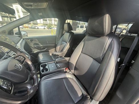 Used 2025 Honda Odyssey Sport-L image 14