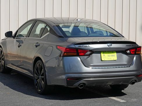 Used 2022 Nissan Altima 2.5 SR w/ Midnight Edition Package FWD image 43