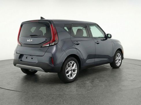 Used 2025 Kia Soul LX w/ LX Technology Package image 9