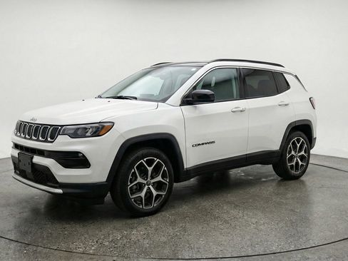 Used 2025 Jeep Compass Limited AWD/4WD image 3
