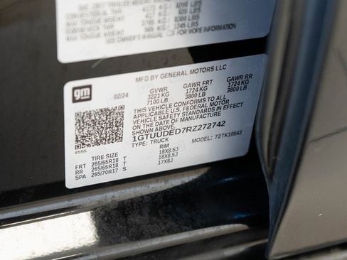 Used 2024 GMC Sierra 1500 SLT image 31