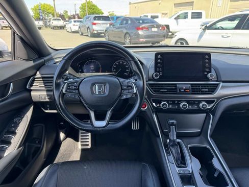Used 2018 Honda Accord Sport image 22